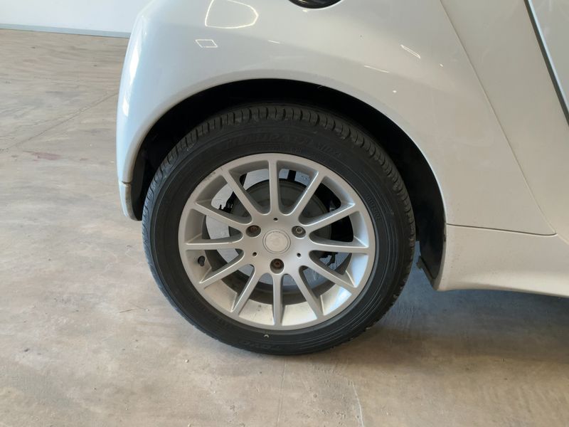 Smart fortwo 1.0 Micro Hybrid Drive pure 2013 – снимка 9
