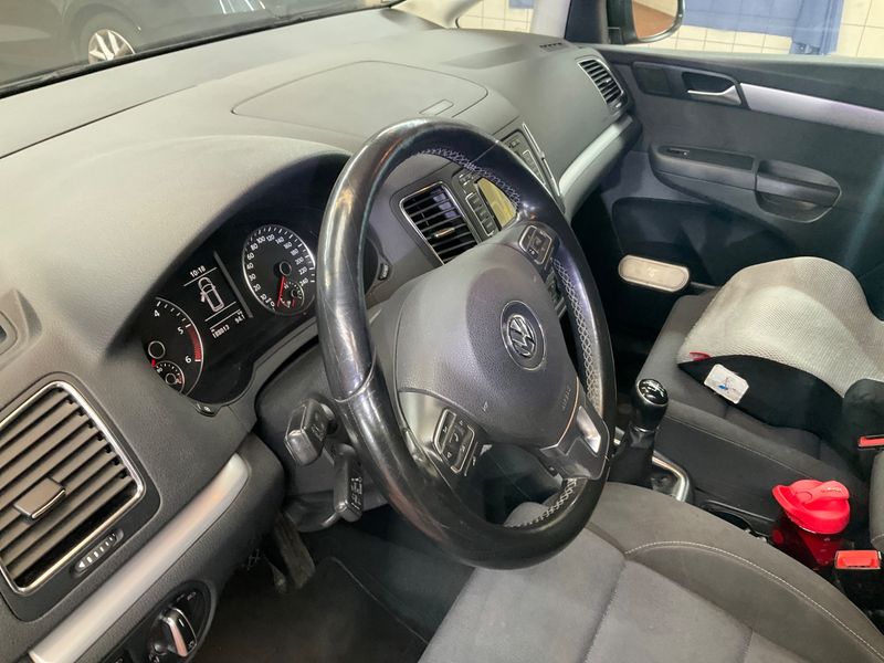 Volkswagen Sharan 2.0 TDI Style BlueMotion Tech 2012 – снимка 25