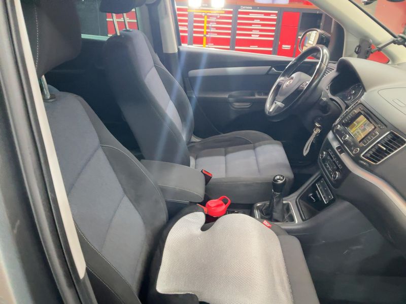 Volkswagen Sharan 2.0 TDI Style BlueMotion Tech 2012 – снимка 16
