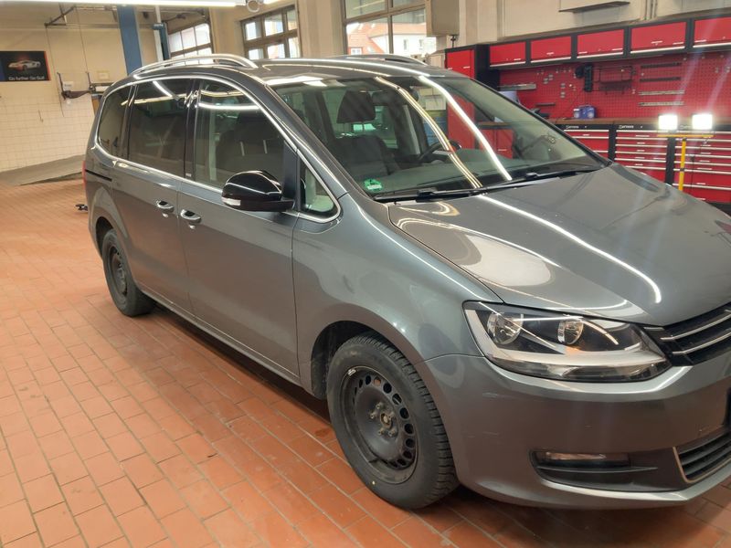 Volkswagen Sharan 2.0 TDI Style BlueMotion Tech 2012 – снимка 12
