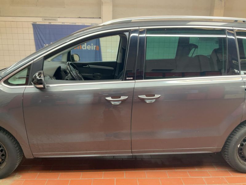 Volkswagen Sharan 2.0 TDI Style BlueMotion Tech 2012 – снимка 4