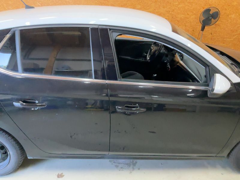 Opel Corsa 1.2 Elegance 2019 – снимка 10