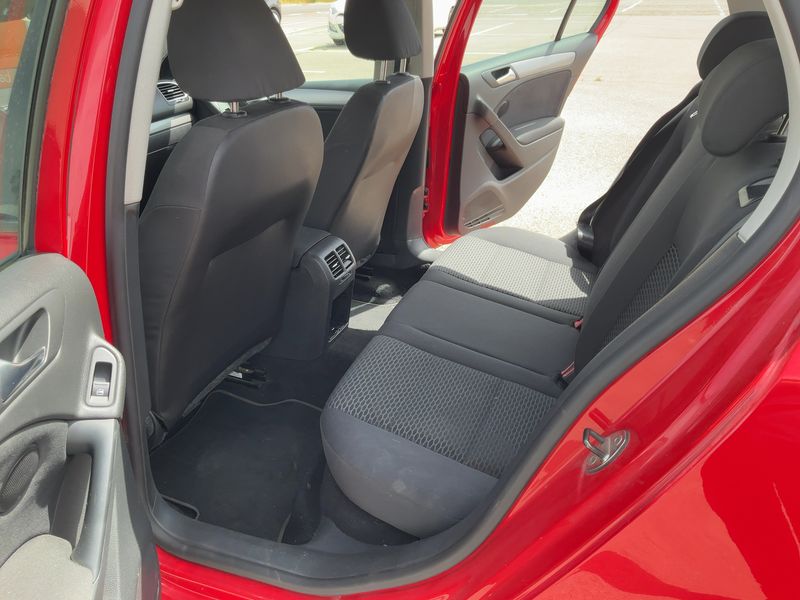 Volkswagen Golf VI 1.6 TDI Advance 2009 – снимка 19
