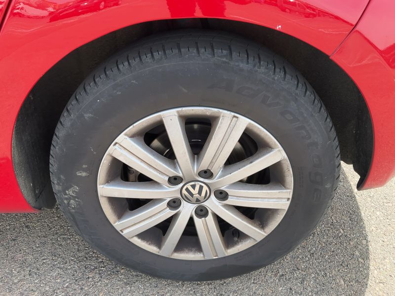 Volkswagen Golf VI 1.6 TDI Advance 2009 – снимка 5