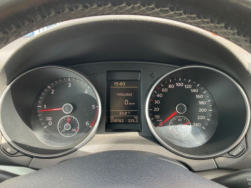 Volkswagen Golf VI 1.6 TDI Advance 2009 – снимка 18