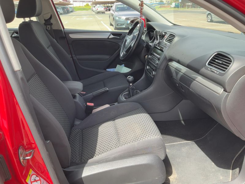 Volkswagen Golf VI 1.6 TDI Advance 2009 – снимка 16