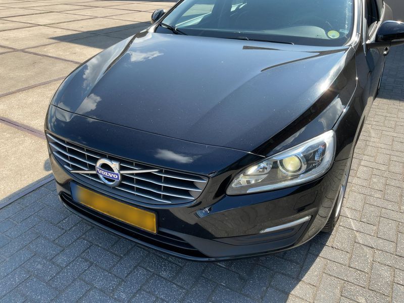 Volvo V60 2.0 D2 Momentum 2016 – снимка 2