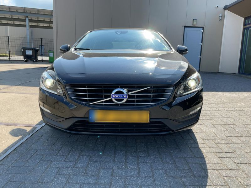 Volvo V60 2.0 D2 Momentum 2016 – снимка 14