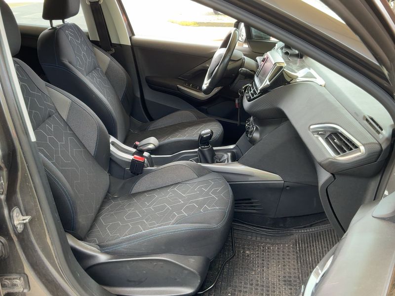 Peugeot 2008 1.2 e-VTi Style 2017 – снимка 16