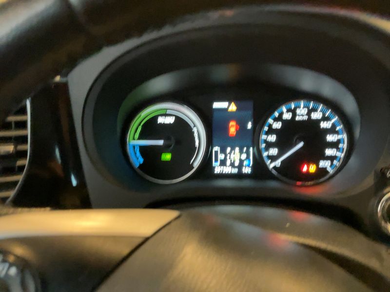 Mitsubishi Outlander 2.0 PHEV PHEV Basis 4WD 2015 – снимка 18