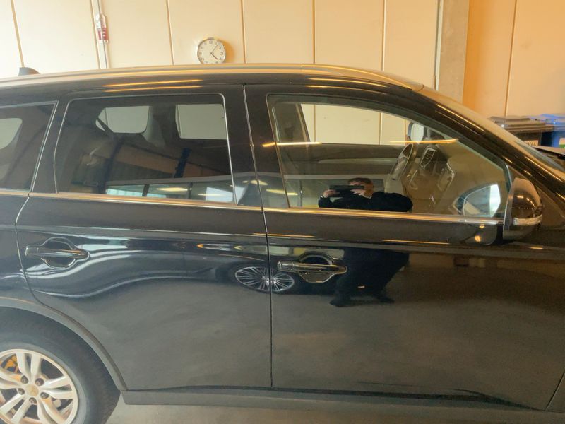Mitsubishi Outlander 2.0 PHEV PHEV Basis 4WD 2015 – снимка 10