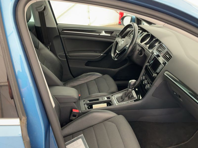 Volkswagen Golf VII 2.0 TDI Highline BlueMotion Tech 2014 – снимка 17