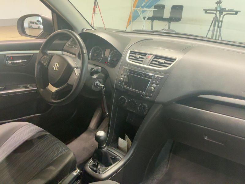 Suzuki Swift 1.2 Comfort 2014 – снимка 18