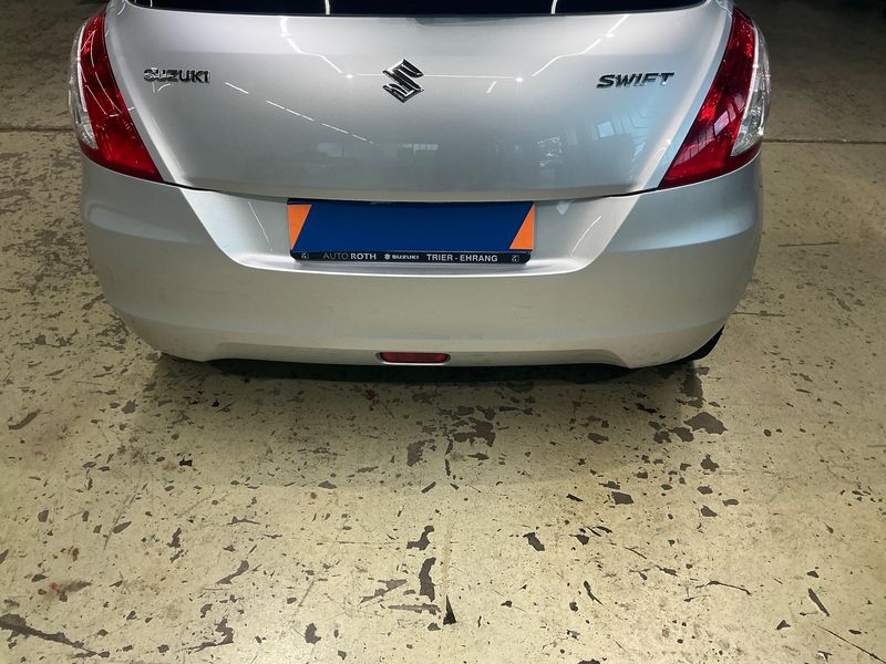 Suzuki Swift 1.2 Comfort 2014 – снимка 32