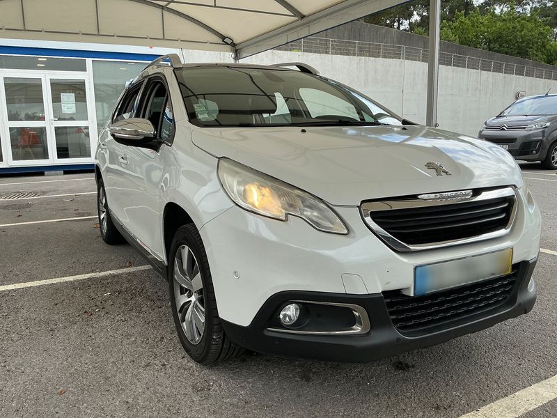 Peugeot 2008 1.6 e-HDi Allure 2015 – снимка 12