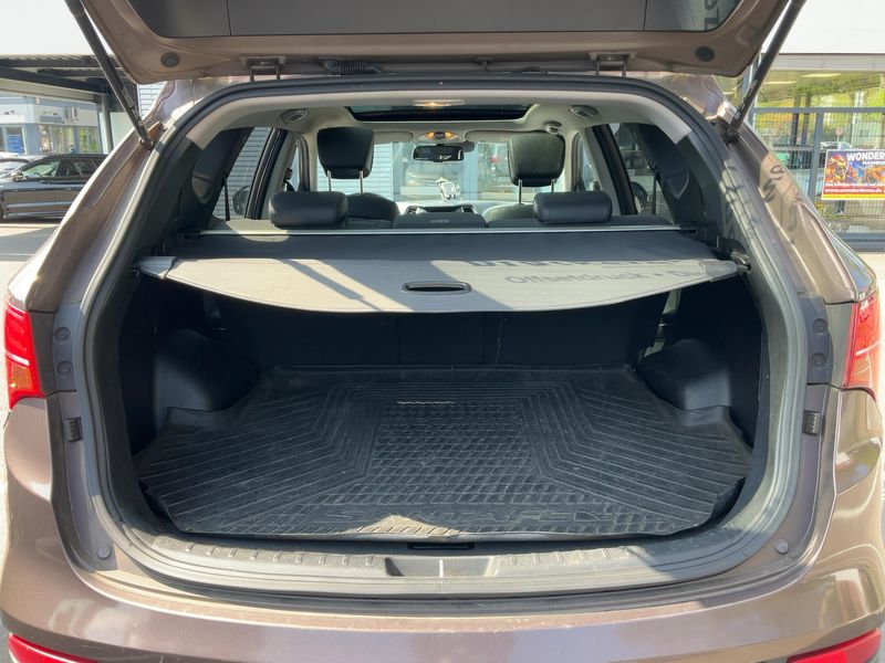Hyundai Santa Fe 2.2 CRDi Style 4WD 2015 – снимка 15