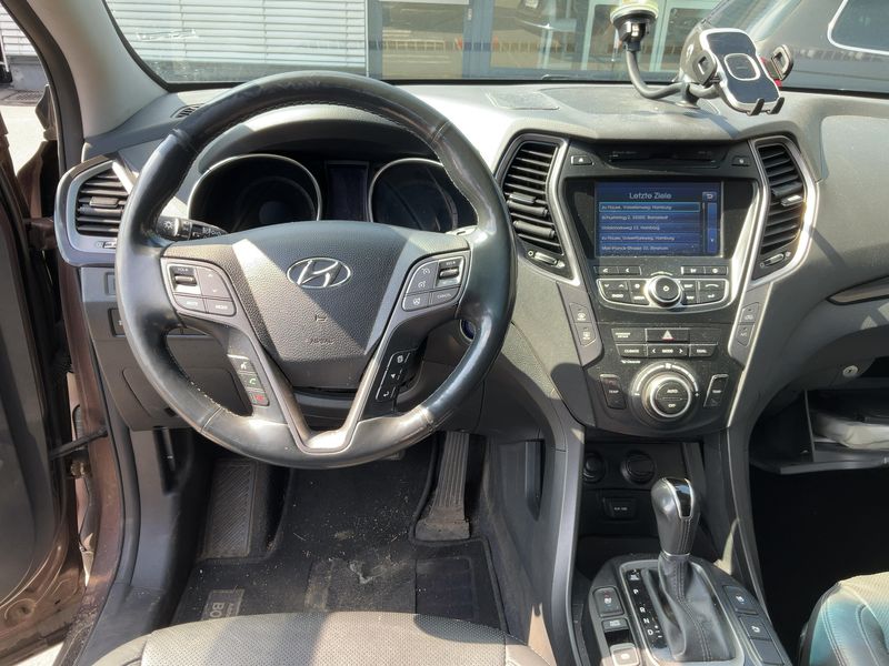 Hyundai Santa Fe 2.2 CRDi Style 4WD 2015 – снимка 17