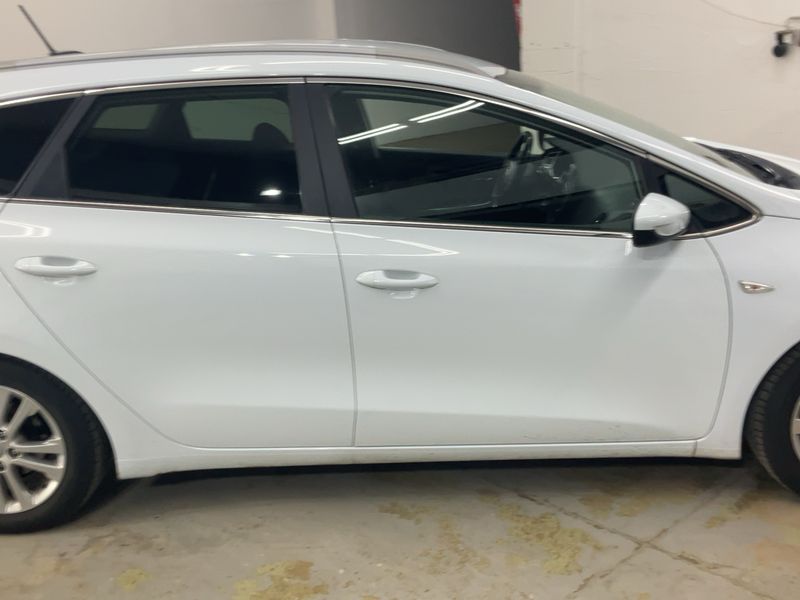 Kia cee'd 1.6 CRDi Dream Team 2014 – снимка 10
