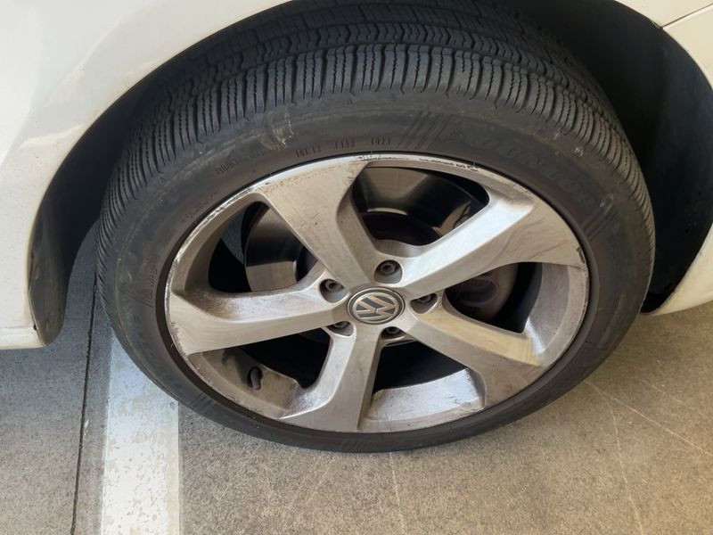 Volkswagen Touran 2.0 TDI Comfortline BlueMotion Tech 2012 – снимка 11
