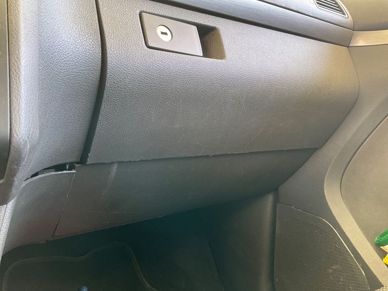 Volkswagen Touran 2.0 TDI Comfortline BlueMotion Tech 2012 – снимка 25