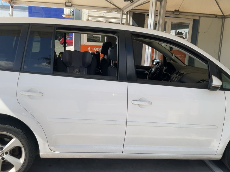 Volkswagen Touran 2.0 TDI Comfortline BlueMotion Tech 2012 – снимка 10