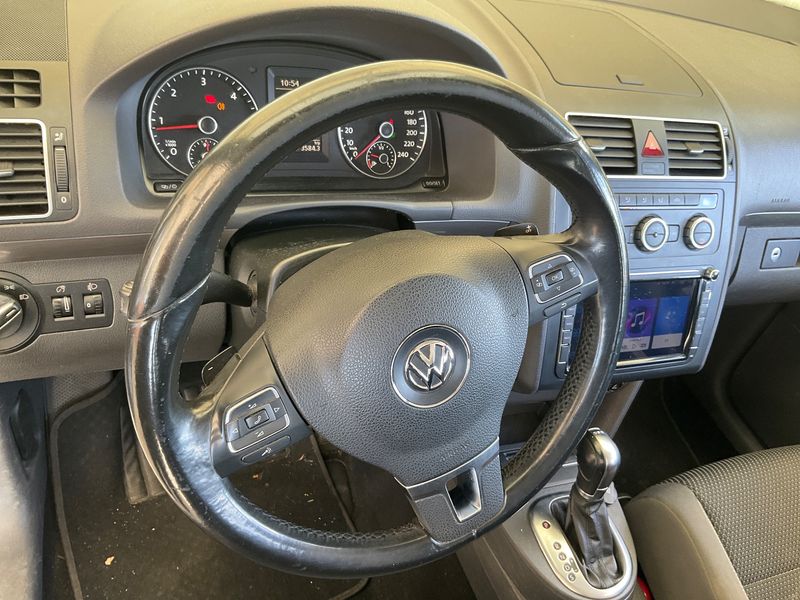 Volkswagen Touran 2.0 TDI Comfortline BlueMotion Tech 2012 – снимка 22