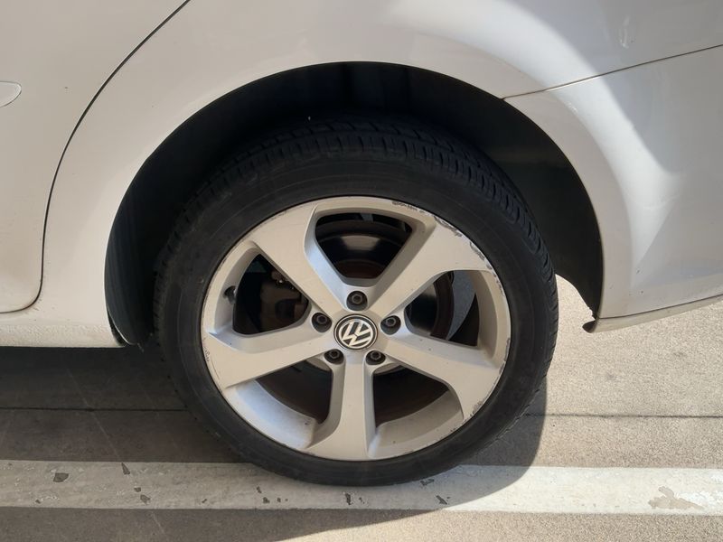 Volkswagen Touran 2.0 TDI Comfortline BlueMotion Tech 2012 – снимка 5