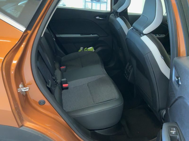 Renault Captur 1.3 TCe Intens 2022 – снимка 19