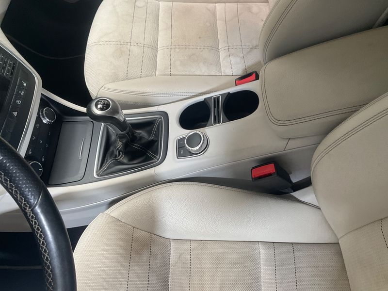 Mercedes-Benz A-Klasse A 200 BlueEfficiency Urban 2015 – снимка 25