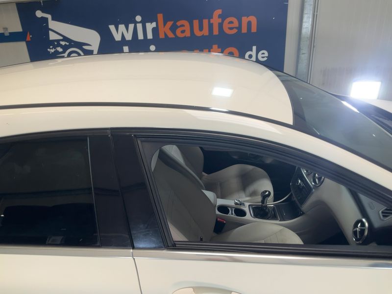 Mercedes-Benz A-Klasse A 200 BlueEfficiency Urban 2015 – снимка 13