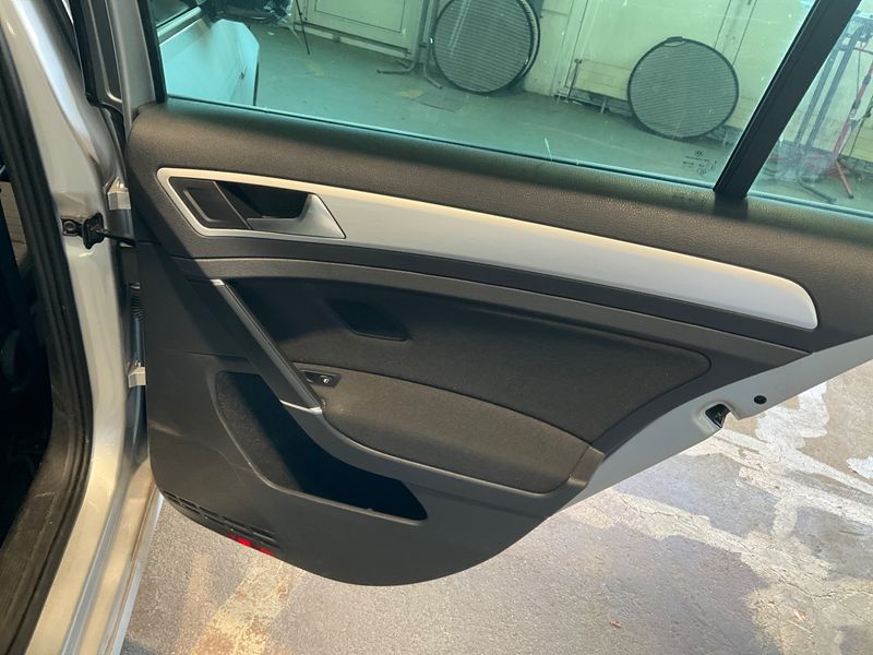 Volkswagen Golf VII 1.2 TSI Cup BlueMotion Tech 2014 – снимка 32