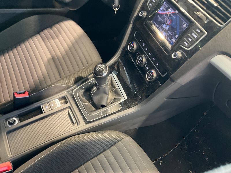 Volkswagen Golf VII 1.2 TSI Cup BlueMotion Tech 2014 – снимка 31