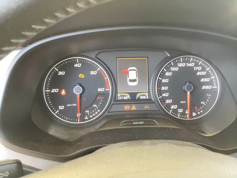 Seat Leon 1.6 TDI Style 2014 – снимка 18