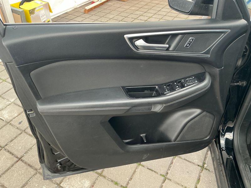 Ford Galaxy 2.0 TDCi Titanium 2017 – снимка 30