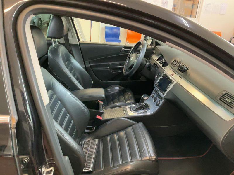 Volkswagen Passat 3.2 V6 FSI Highline 4Motion 2008 – снимка 17