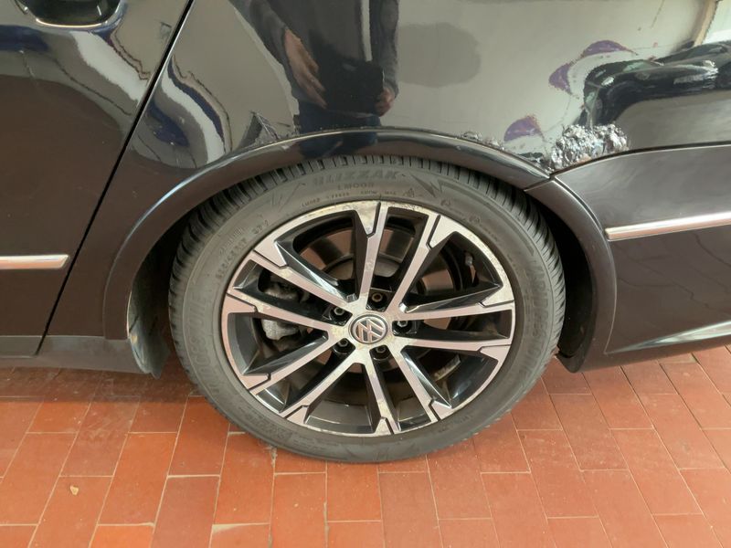 Volkswagen Passat 3.2 V6 FSI Highline 4Motion 2008 – снимка 5