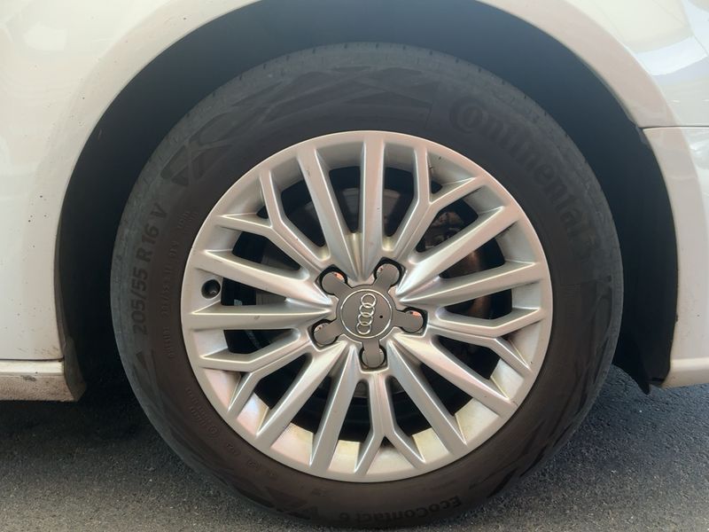 Audi A3 Sportback 1.6 TDI 2017 – снимка 11