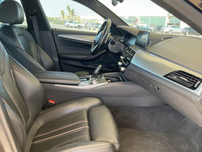 BMW 5er 520d Mild-Hybrid xDrive M Sport 2020 – снимка 11