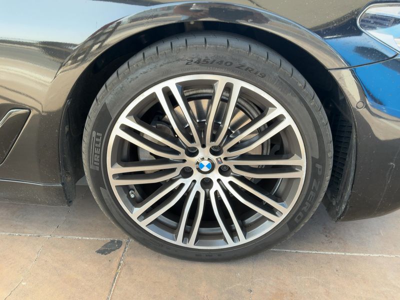 BMW 5er 520d Mild-Hybrid xDrive M Sport 2020 – снимка на щета