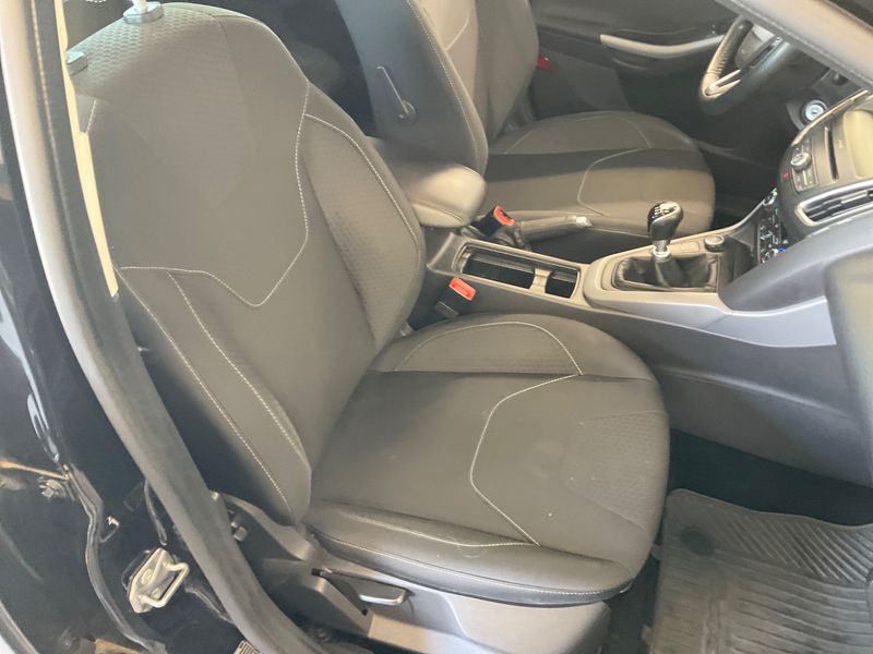 Ford Focus 1.5 EcoBoost Sport 2015 – снимка 27