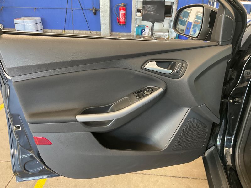 Ford Focus 1.5 EcoBoost Sport 2015 – снимка 24