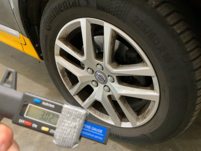 Volvo XC60 2.0 T5 Linje Inscription AWD 2017 – снимка 11
