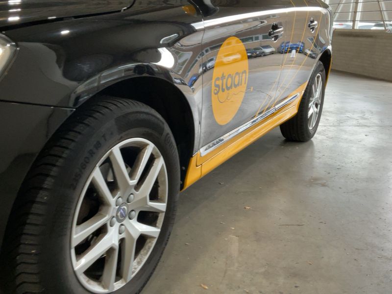 Volvo XC60 2.0 T5 Linje Inscription AWD 2017 – снимка 2