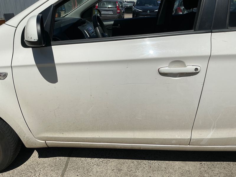 Hyundai i20 1.1 CRDi Basis blue 2014 – снимка 26