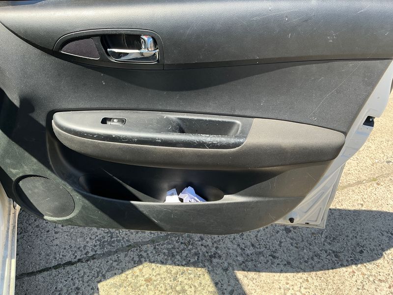 Hyundai i20 1.1 CRDi Basis blue 2014 – снимка 33