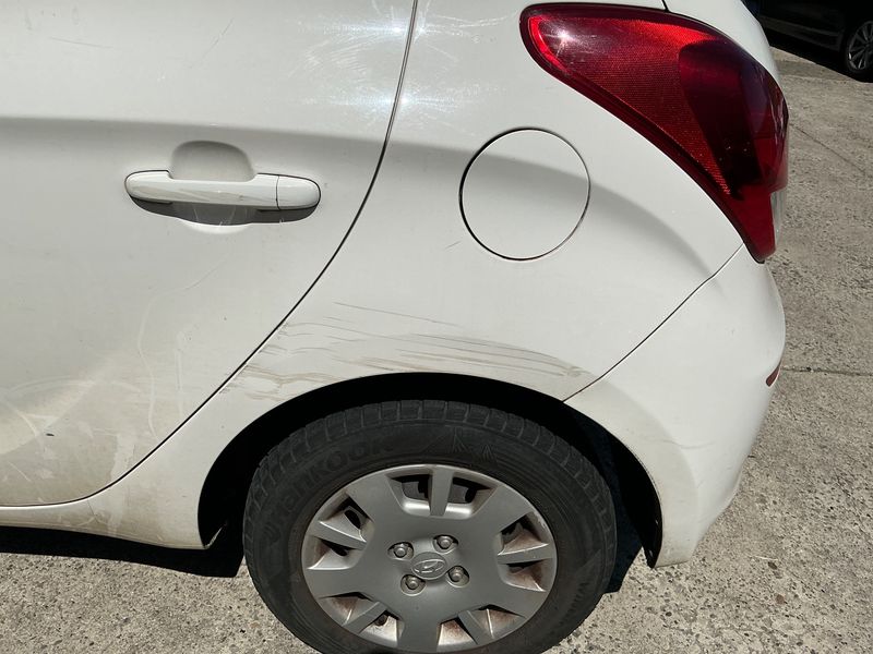Hyundai i20 1.1 CRDi Basis blue 2014 – снимка 28