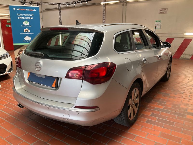 Opel Astra 2.0 CDTI Innovation 2012 – снимка 2