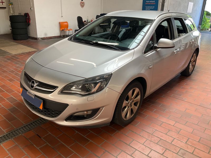 Opel Astra 2.0 CDTI Innovation 2012 – снимка 1