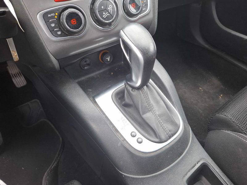 Citroen C4 1.6 Blue-HDi Millenium 2017 – снимка 22