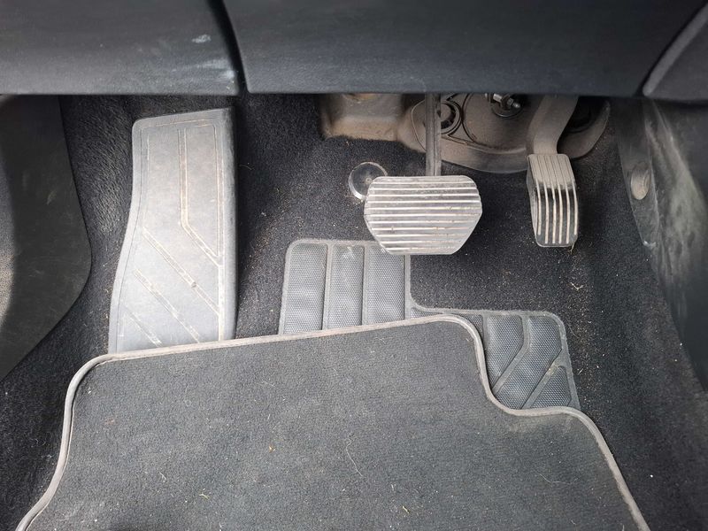 Citroen C4 1.6 Blue-HDi Millenium 2017 – снимка 32